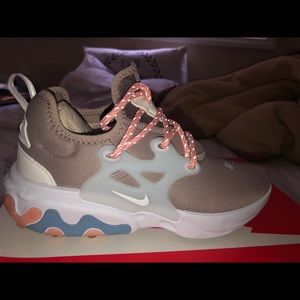nike presto react pumice